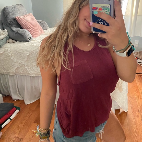 ✰ ✰ SUPER SOFT RAZOR BACK RED TANK ✰ ✰ - Picture 3 of 3